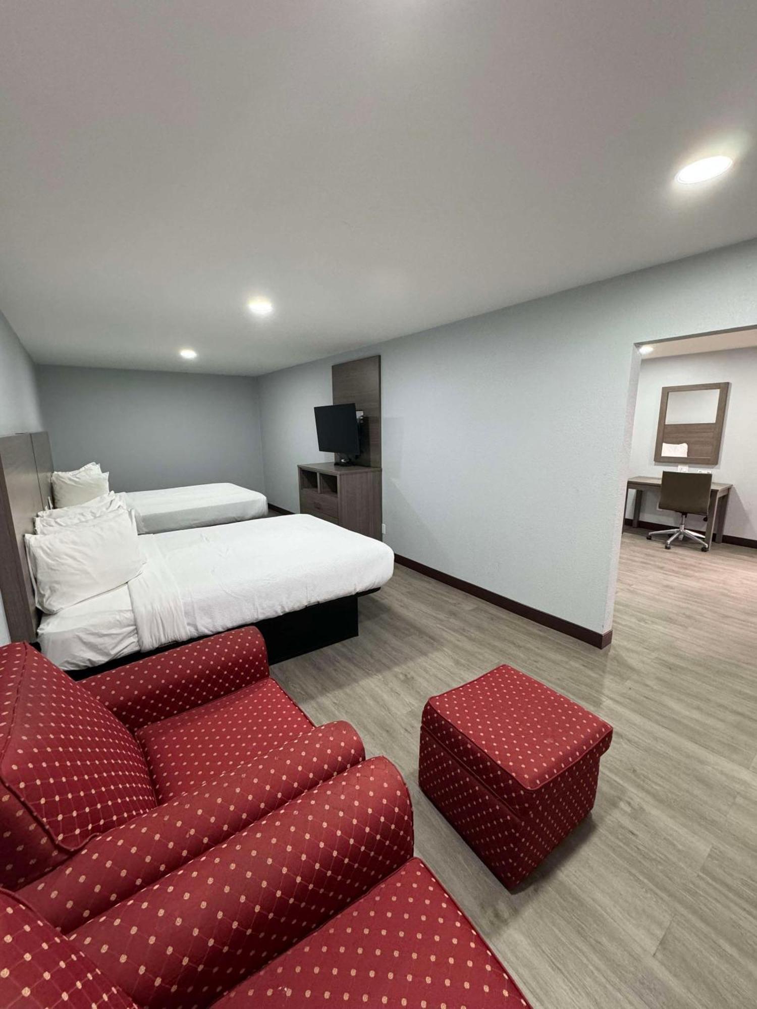 Surestay Hotel By Best Western Childress Esterno foto