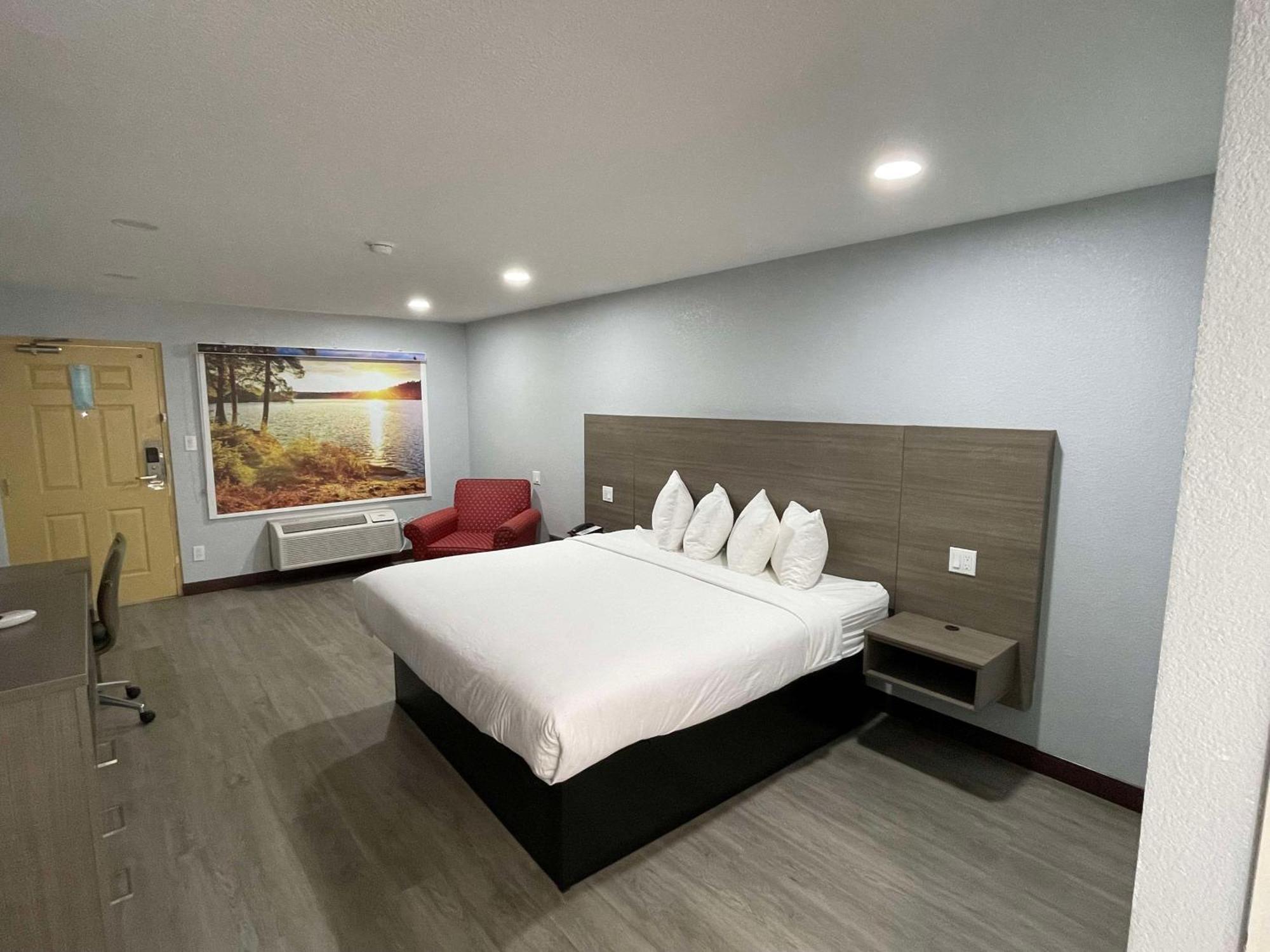 Surestay Hotel By Best Western Childress Esterno foto